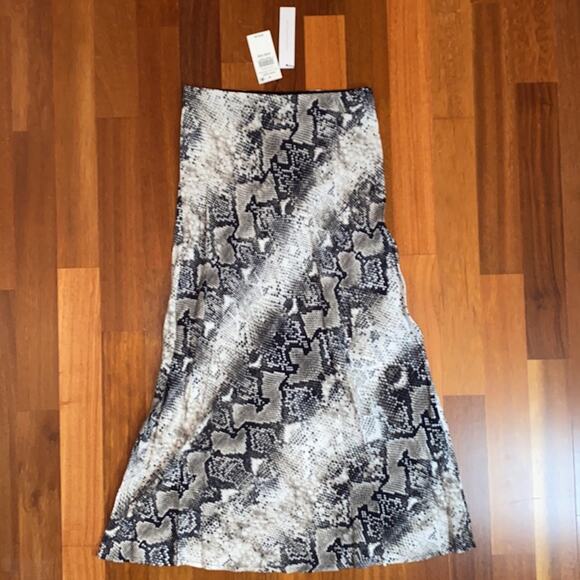 *6/$35* Sanctuary XXS Extra Extra Small Gray Black White Snake Print Skirt New - Picture 3 of 5